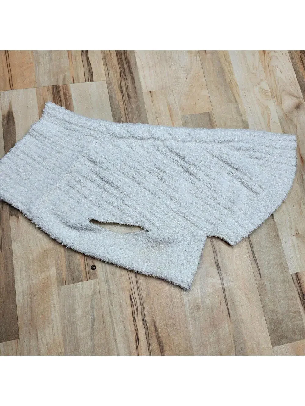 Super Soft Feather Knit Cable Cream Dog Sweater Size Large